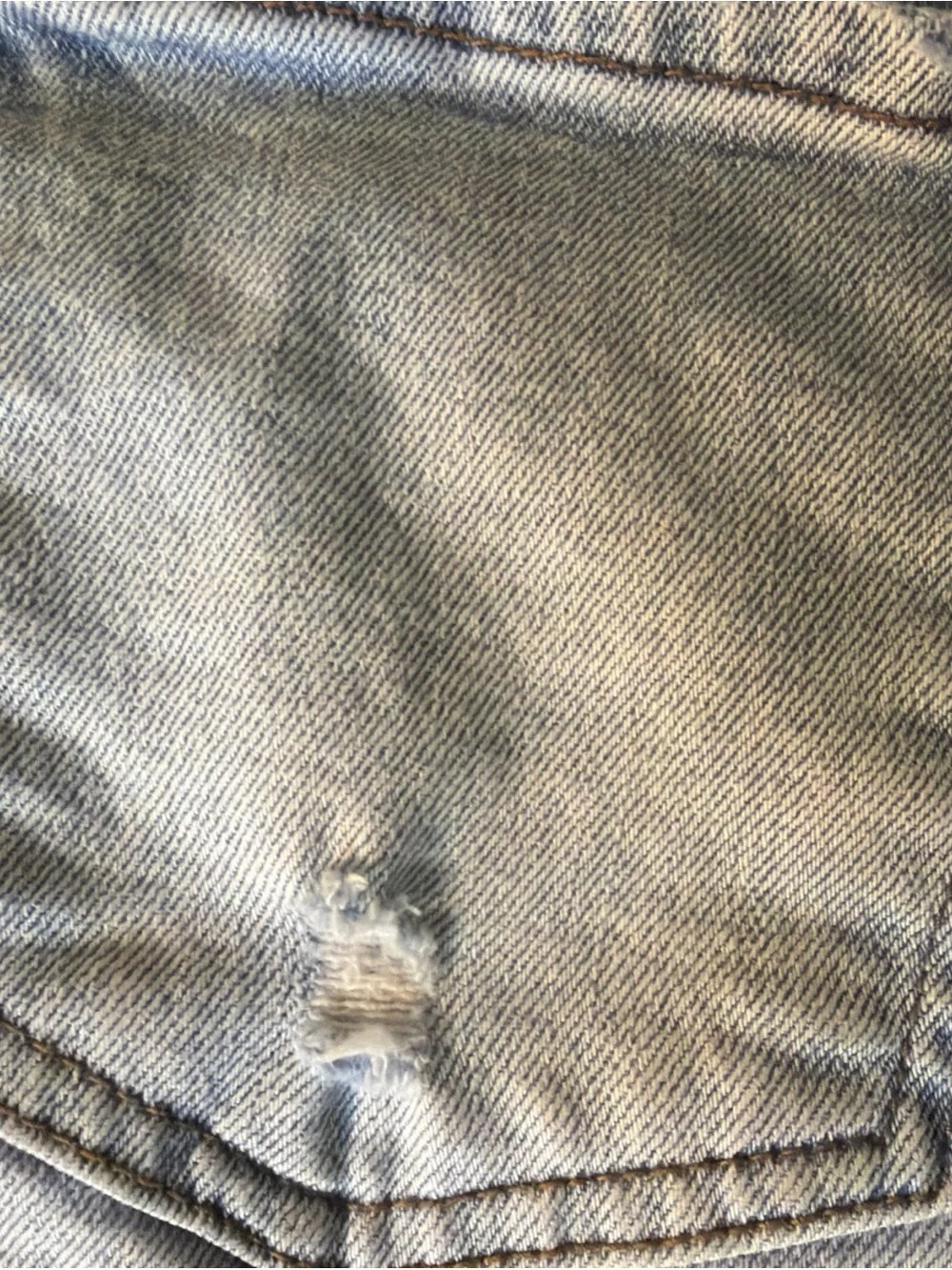 Kut from the Kloth Jane High Rise Long Short Distressed Size 00 Frayed Hem